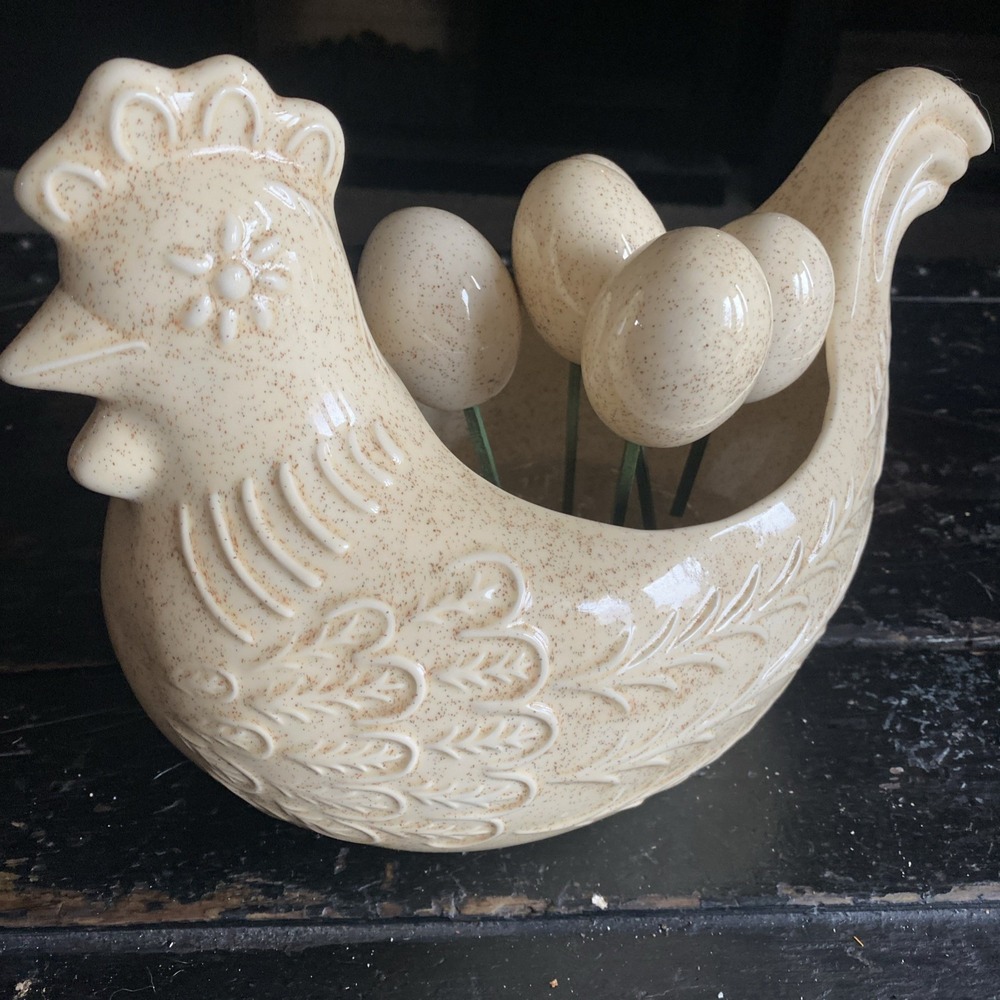 Chicken CENTERPIECE with 5 EGGS - Tan Speckled Finish - 10.5 long X 8" high - Picture 5 of 5